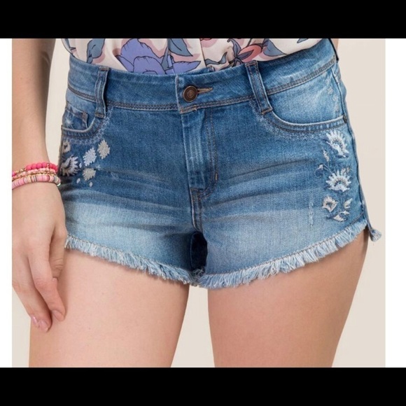 HARPER MID RISE SIDE EMBROIDERED JEAN SHORTS size 27 - Picture 2 of 8